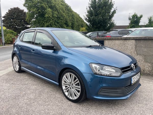 Volkswagen Polo Hatchback, Petrol, 2013, Blue