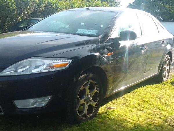 Ford Mondeo Hatchback, Diesel, 2010, Silver