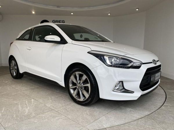 Hyundai i20 Hatchback, Petrol, 2016, White