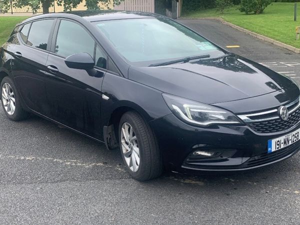 Vauxhall Astra Hatchback, Diesel, 2019, Blue