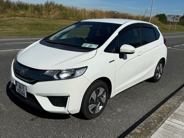 Honda Fit Hatchback, Petrol Hybrid, 2014, White