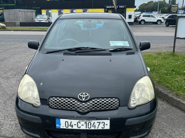 Toyota Yaris Hatchback, Petrol, 2004, Black