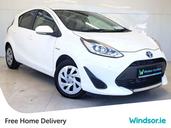 Toyota Aqua Hatchback, Petrol, 2021, White