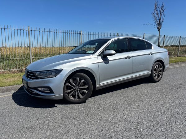 Volkswagen Passat Saloon, Diesel, 2022, Grey