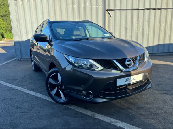 Nissan Qashqai MPV, Petrol, 2017, Brown