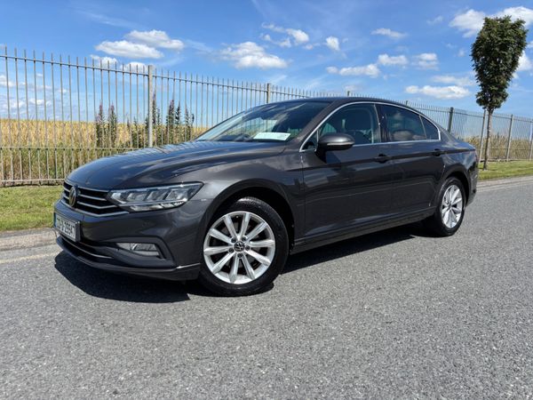 Volkswagen Passat Saloon, Diesel, 2022, Grey