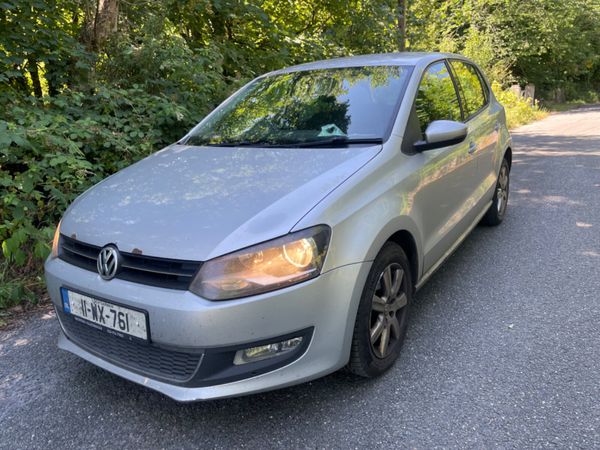Volkswagen Polo Hatchback, Petrol, 2011, Silver