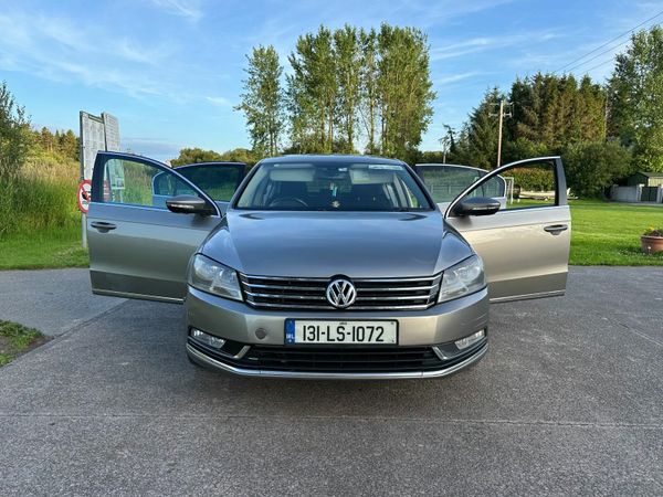 Volkswagen Passat Saloon, Diesel, 2013, Brown