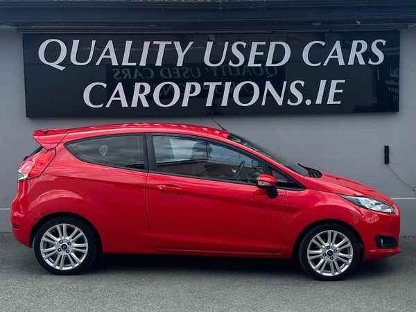 Ford Fiesta Hatchback, Petrol, 2014, Red