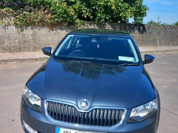Skoda Octavia Saloon, Diesel, 2016, Grey
