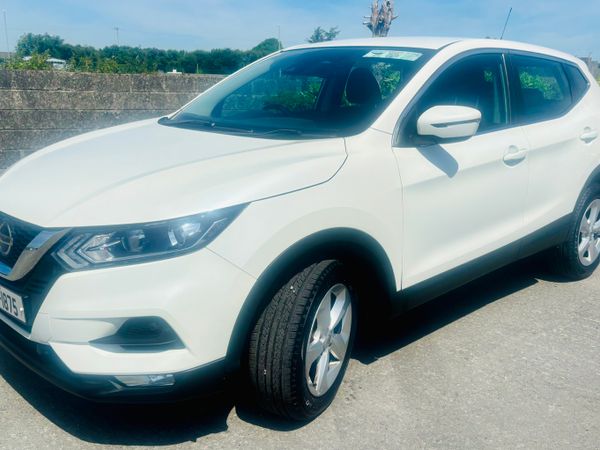 Nissan Qashqai Hatchback, Diesel, 2019, White