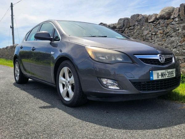 Vauxhall Astra Hatchback, Diesel, 2011, Grey