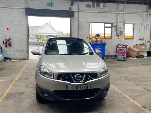 Nissan Qashqai Hatchback, Diesel, 2010, Silver