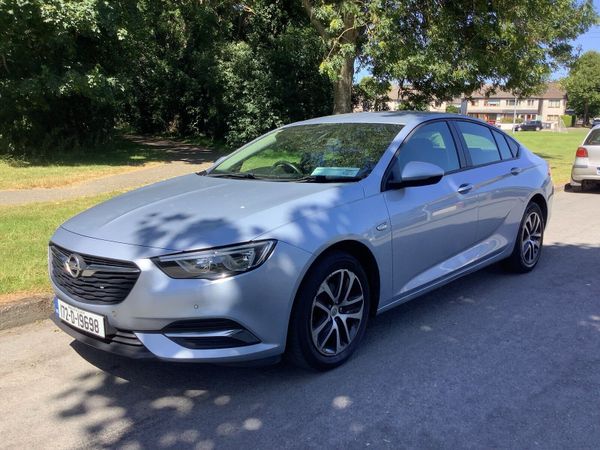 Opel Insignia Hatchback, Diesel, 2017, Grey