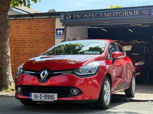 Renault Clio Hatchback, Petrol, 2015, Red