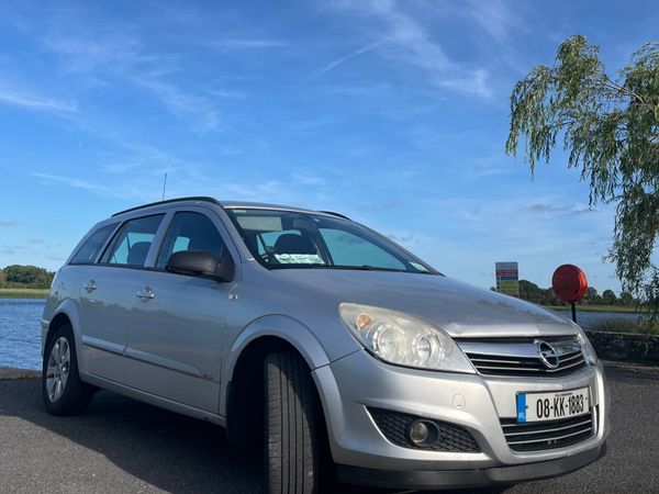 Opel Astra Estate, Petrol, 2008, Silver