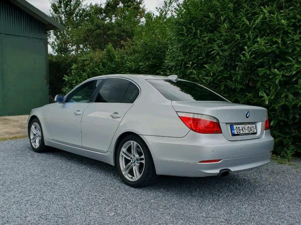 BMW 5-Series Saloon, Diesel, 2009, Silver
