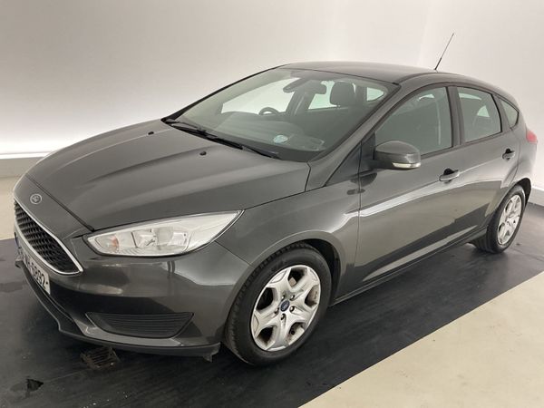 Ford Focus Hatchback, Diesel, 2016, Grey