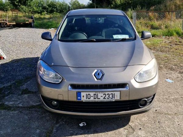 Renault Fluence Saloon, Diesel, 2010, Gold