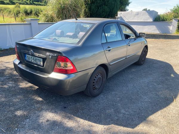 Toyota Corolla Saloon, Petrol, 2004, Grey