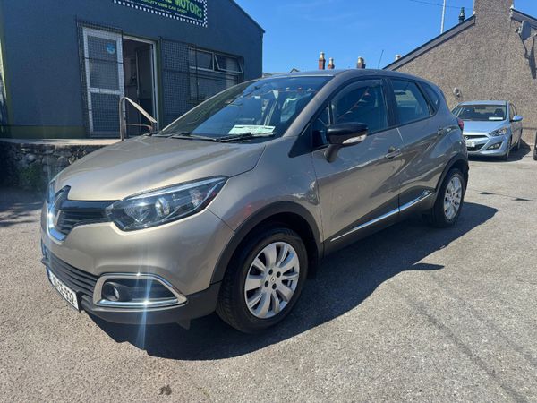 Renault Captur Hatchback, Diesel, 2016, Gold