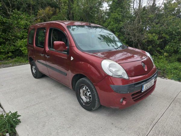 Renault Kangoo MPV, Petrol, 2011, Red