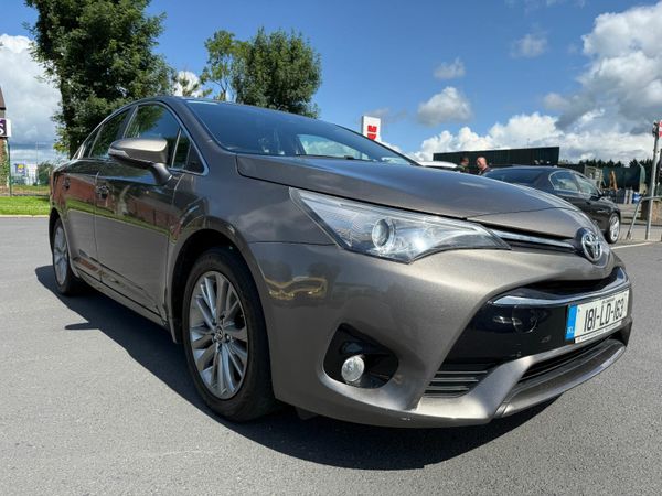 Toyota Avensis Saloon, Diesel, 2018, Grey