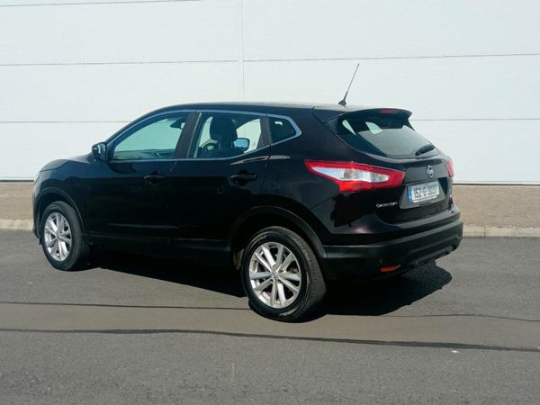 Nissan Qashqai Hatchback, Diesel, 2015, Black