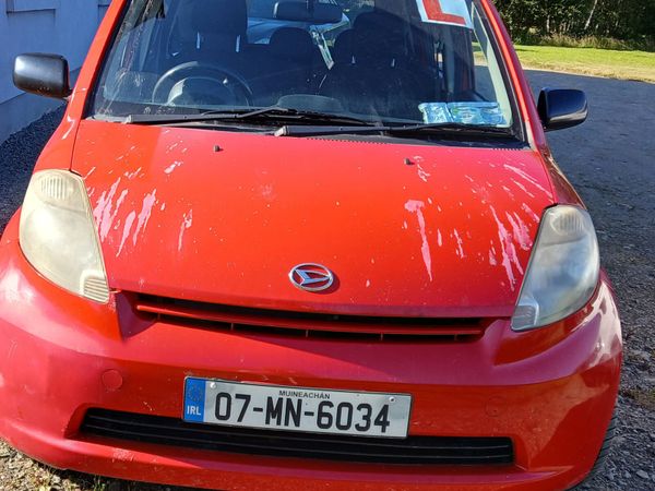 Daihatsu Sirion Hatchback, Petrol, 2007, Red