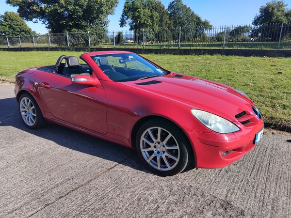 Mercedes-Benz SLK Convertible, Petrol, 2010, Red