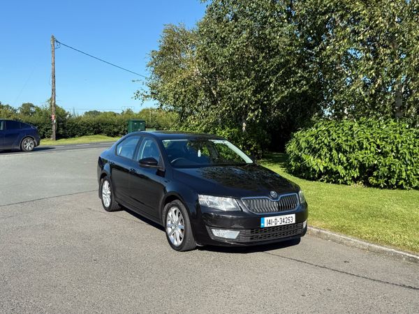Skoda Octavia Hatchback, Diesel, 2014, Black