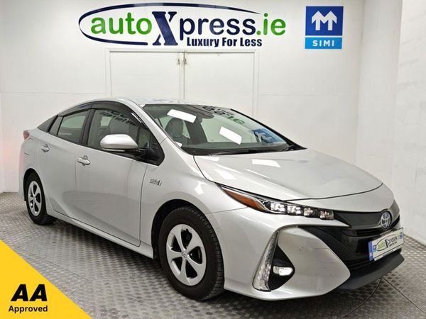 Toyota Prius Hatchback, Hybrid, 2019, Silver