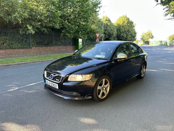Volvo S40 Saloon, Diesel, 2010, Black