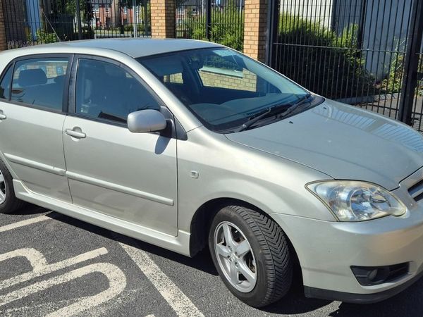 Toyota Corolla Hatchback, Diesel, 2004, Silver