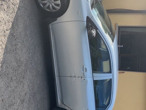 Toyota Corolla Saloon, Petrol, 2010, Blue