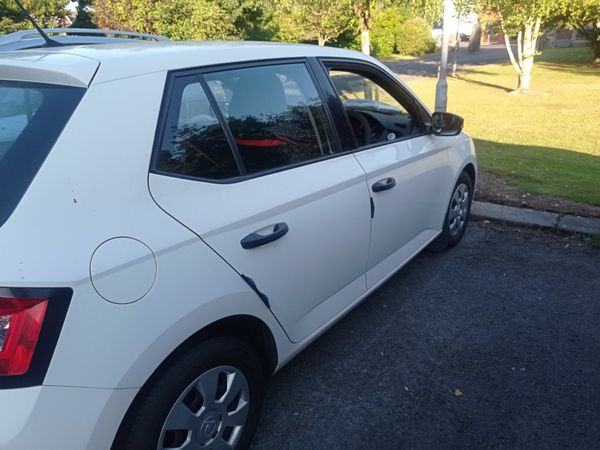 Skoda Fabia Hatchback, Petrol, 2016, White