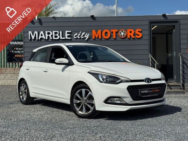 Hyundai i20 Hatchback, Petrol, 2017, White