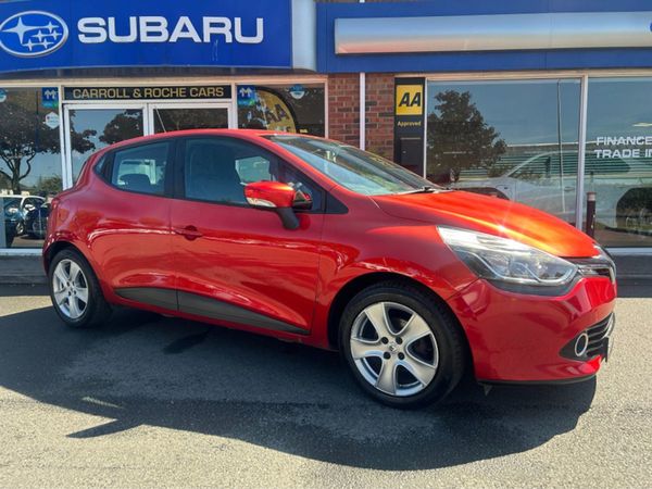 Renault Clio Hatchback, Petrol, 2013, Red
