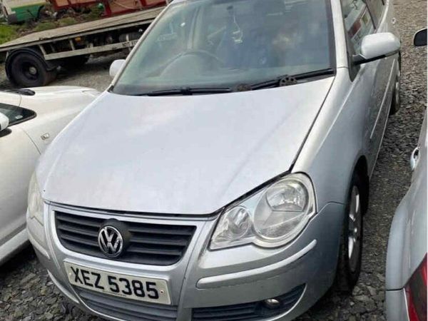 Volkswagen Polo Hatchback, Petrol, 2009, Silver