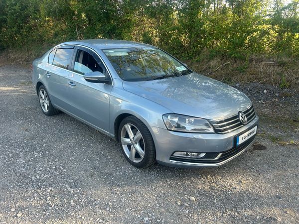 Volkswagen Passat Saloon, Diesel, 2011, Grey
