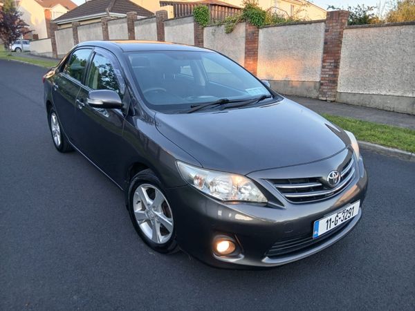 Toyota Corolla Saloon, Diesel, 2011, Grey