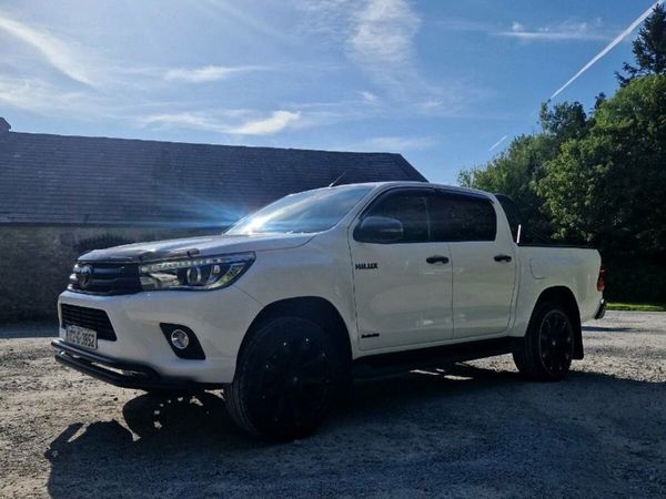 Toyota Hilux Pick Up, Diesel, 2017, White