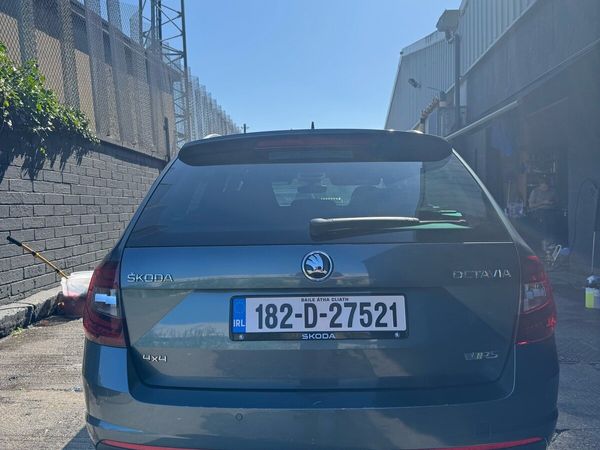 Skoda Octavia Estate, Diesel, 2018, Grey