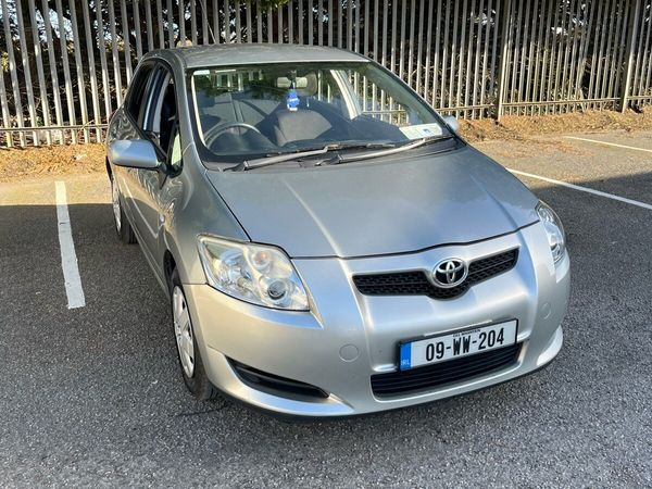 Toyota Auris Hatchback, Petrol, 2009, Grey