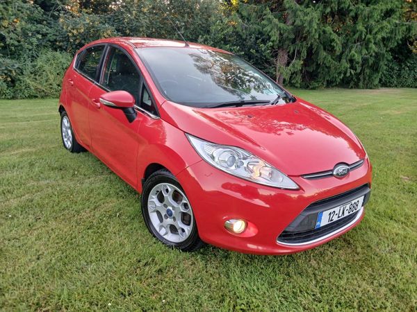 Ford Fiesta Hatchback, Diesel, 2012, Red