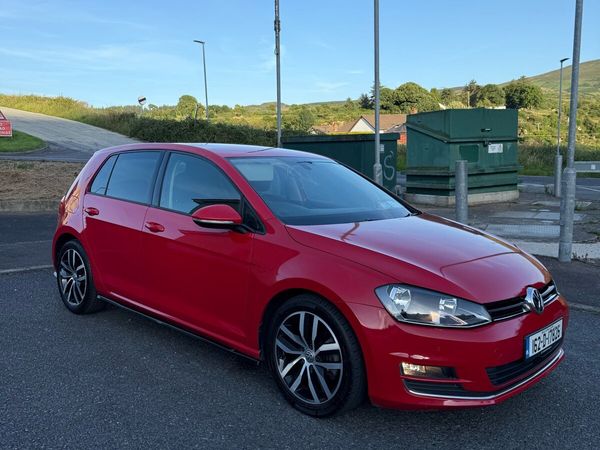 Volkswagen Golf Estate, Diesel, 2016, Red