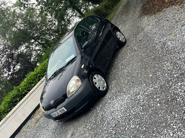 Toyota Yaris Hatchback, Petrol, 2003, Black