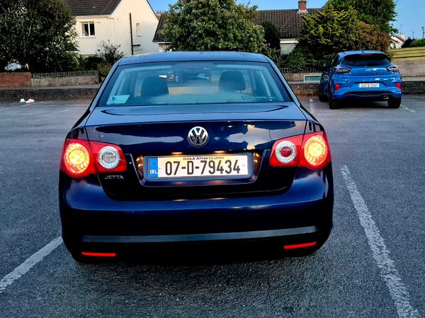 Volkswagen Jetta Saloon, Petrol, 2007, Blue