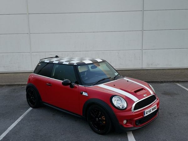 Mini Cooper Hatchback, Diesel, 2012, Red