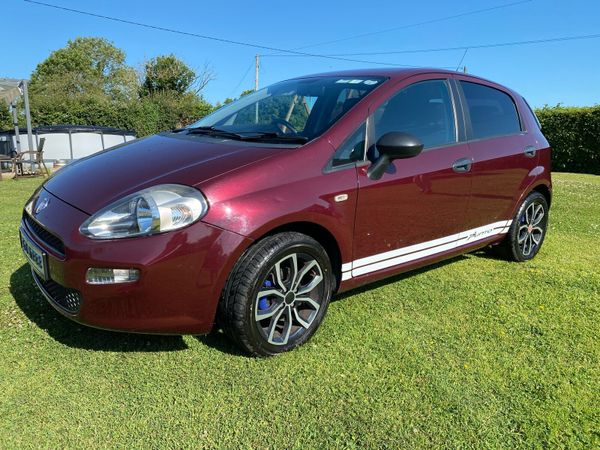 Fiat Punto Hatchback, Petrol, 2012, Red